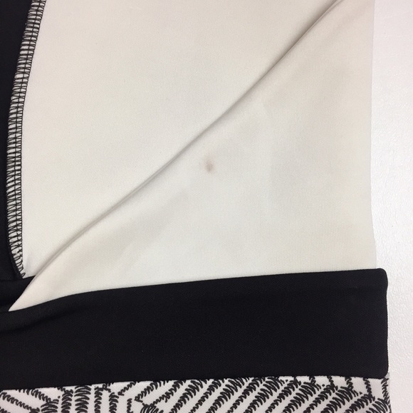 ❌SOLD E - Missguided Deep V-Neck Halter Bodycon Dress - Picture 5 of 7